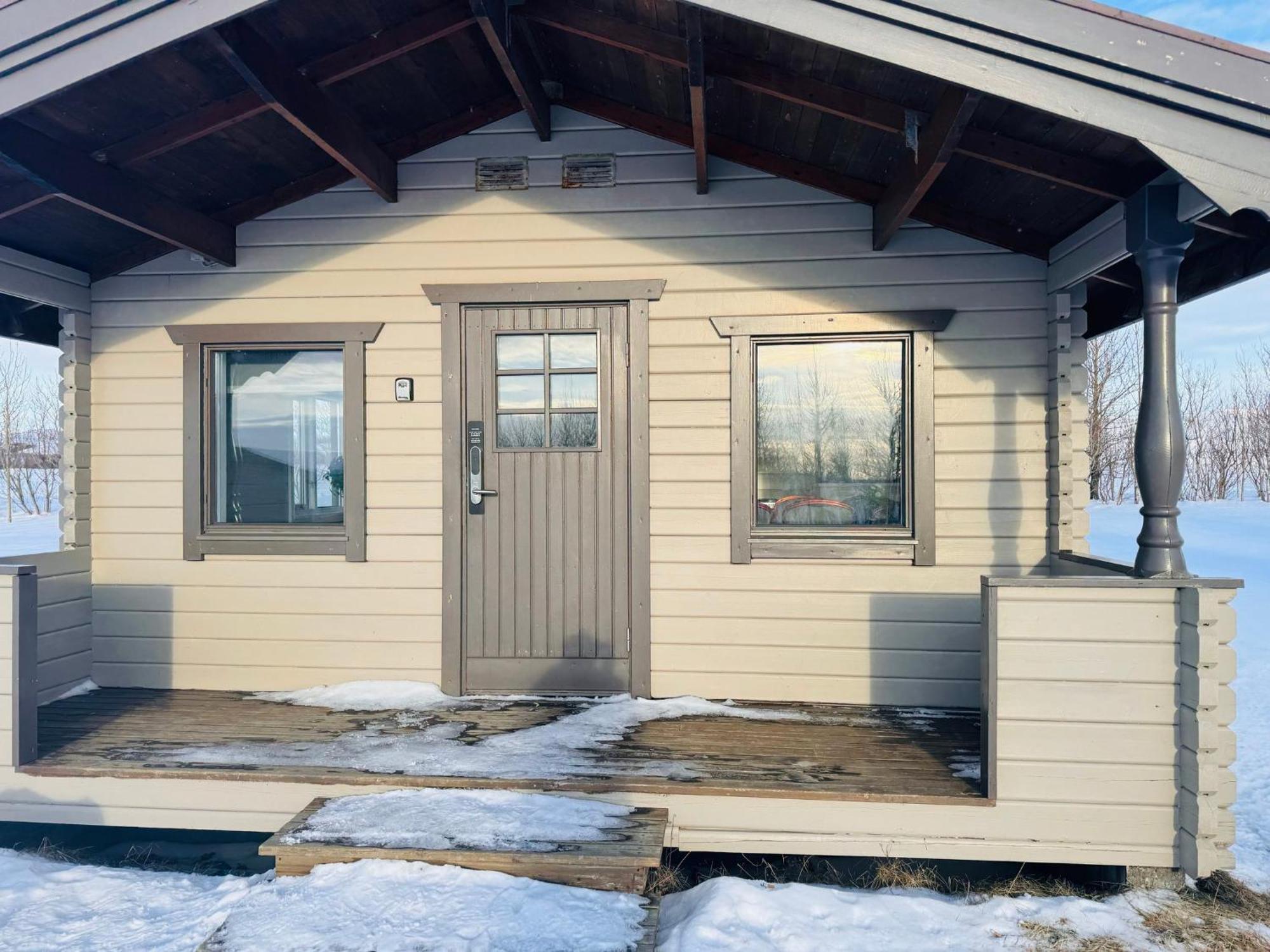 Hellisholar Cottages Хвольсвёдлюр Экстерьер фото