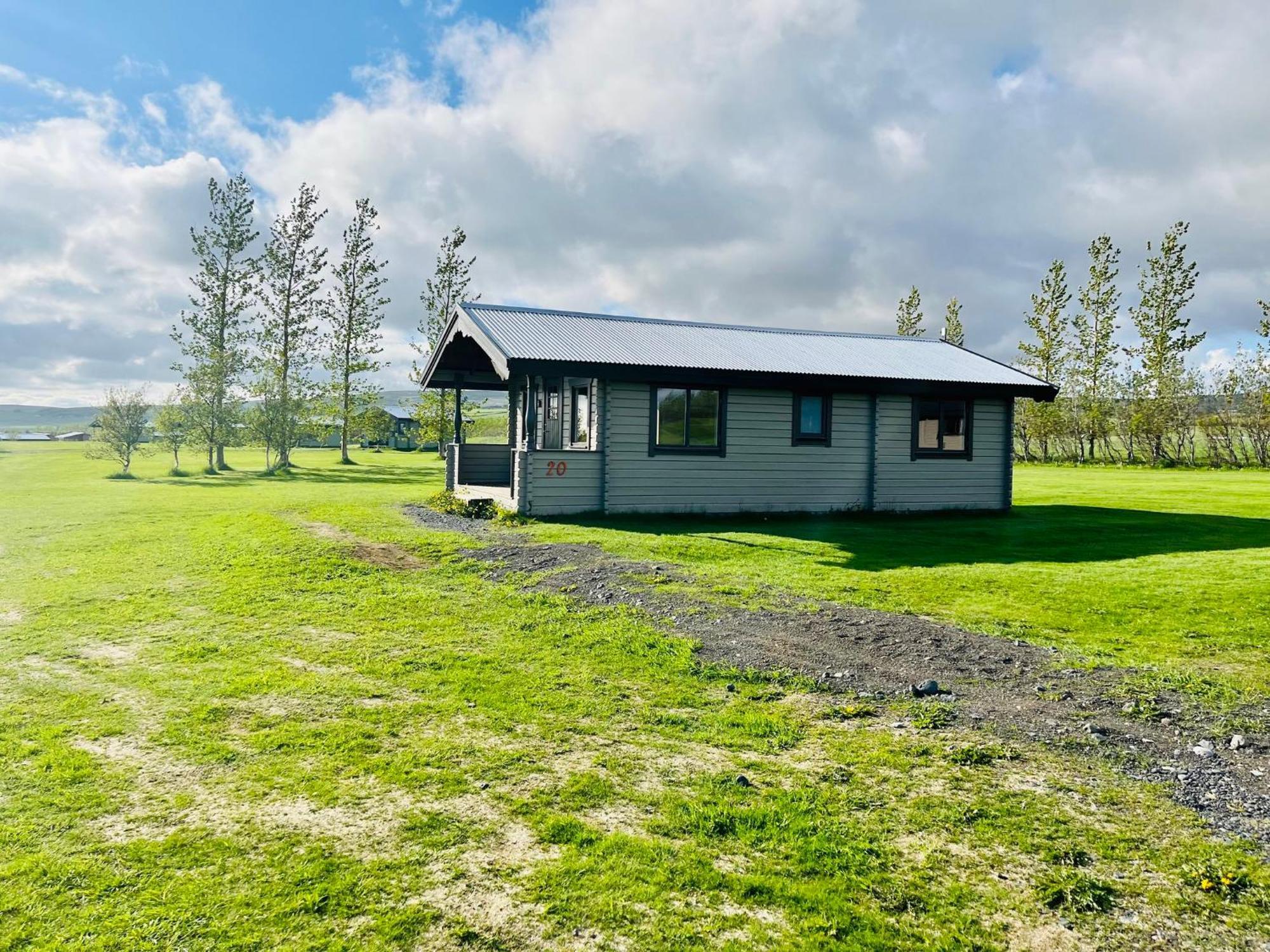 Hellisholar Cottages Хвольсвёдлюр Экстерьер фото